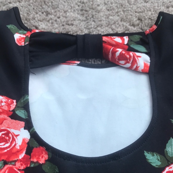 NWOT Forever 21 Rose Top - Picture 5 of 7